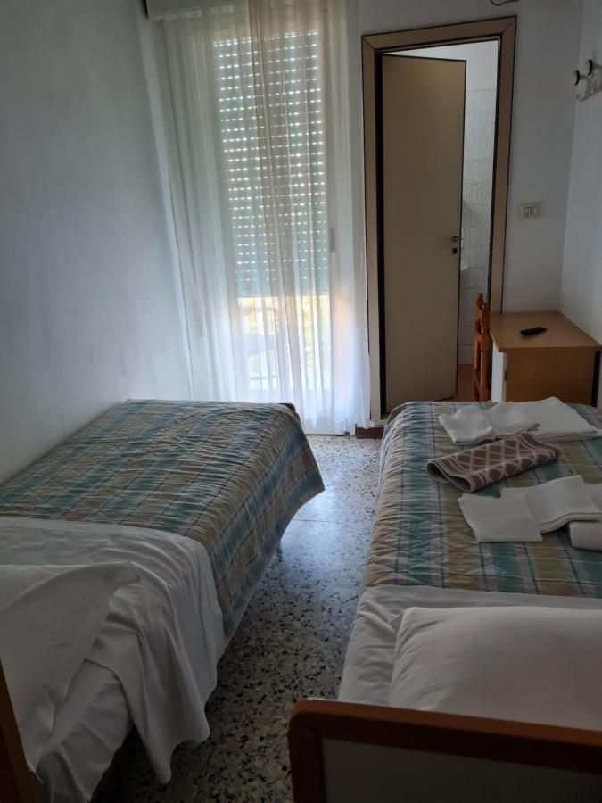 Hotel Marconi Miramare Rimini Exterior photo